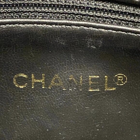 Auth CHANEL - A05572 Black Patent Leather Shoulder Bag - Picture 16 of 16